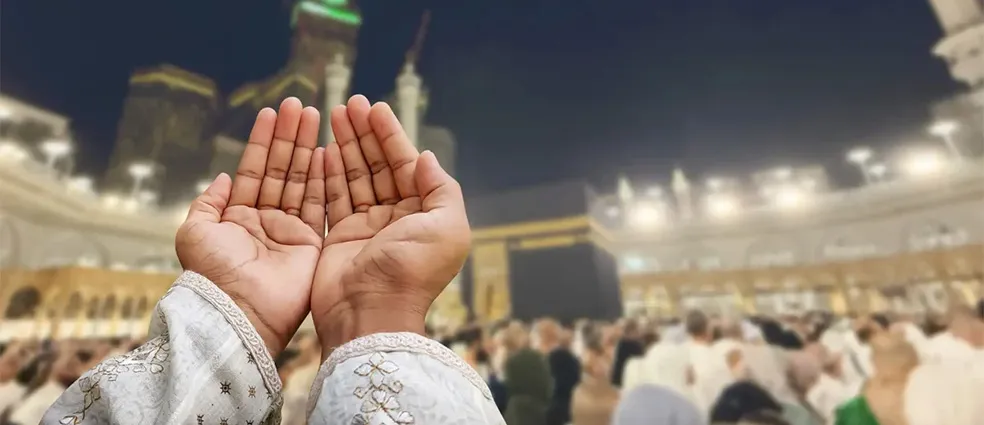 Prayer during Tawaf in Umrah
